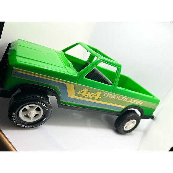 RARE Gay Toys Brand Green 4x4 Trailblazer Vintage toy truck - Picture 1 of 9